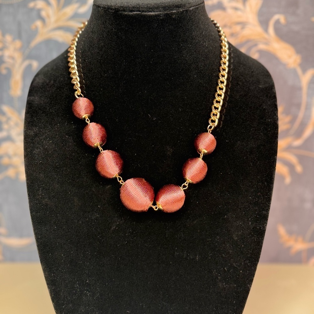 Vintage Estate Gold Toned and Burgundy Thread Beaded Necklace Lot A66
